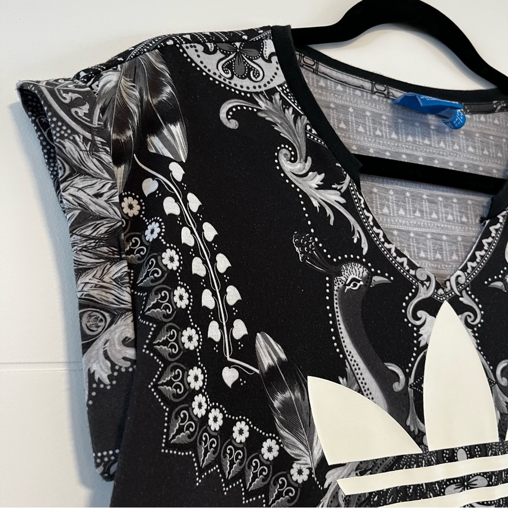Adidas | Bandana Patterned Tee Shirt - Picture 2 of 15